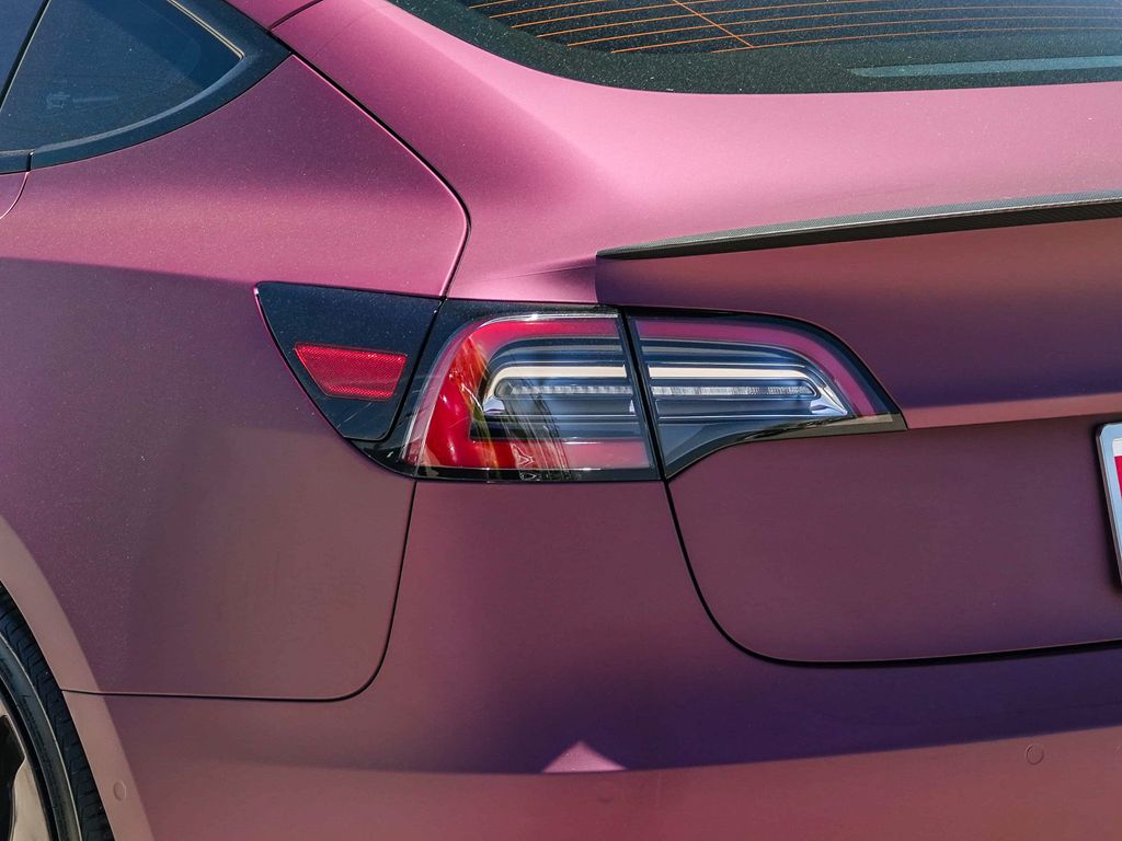 Thumbnail: 2021 Tesla Model 3 - 17