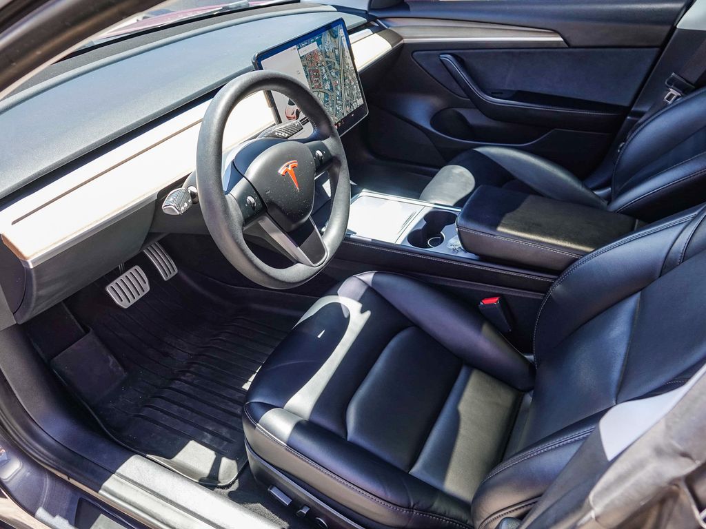 Thumbnail: 2021 Tesla Model 3 - 10
