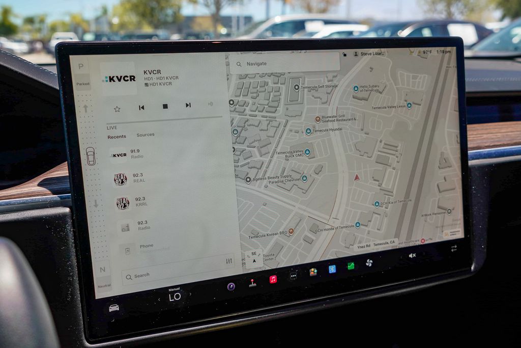 Thumbnail: 2021 Tesla Model S - 21
