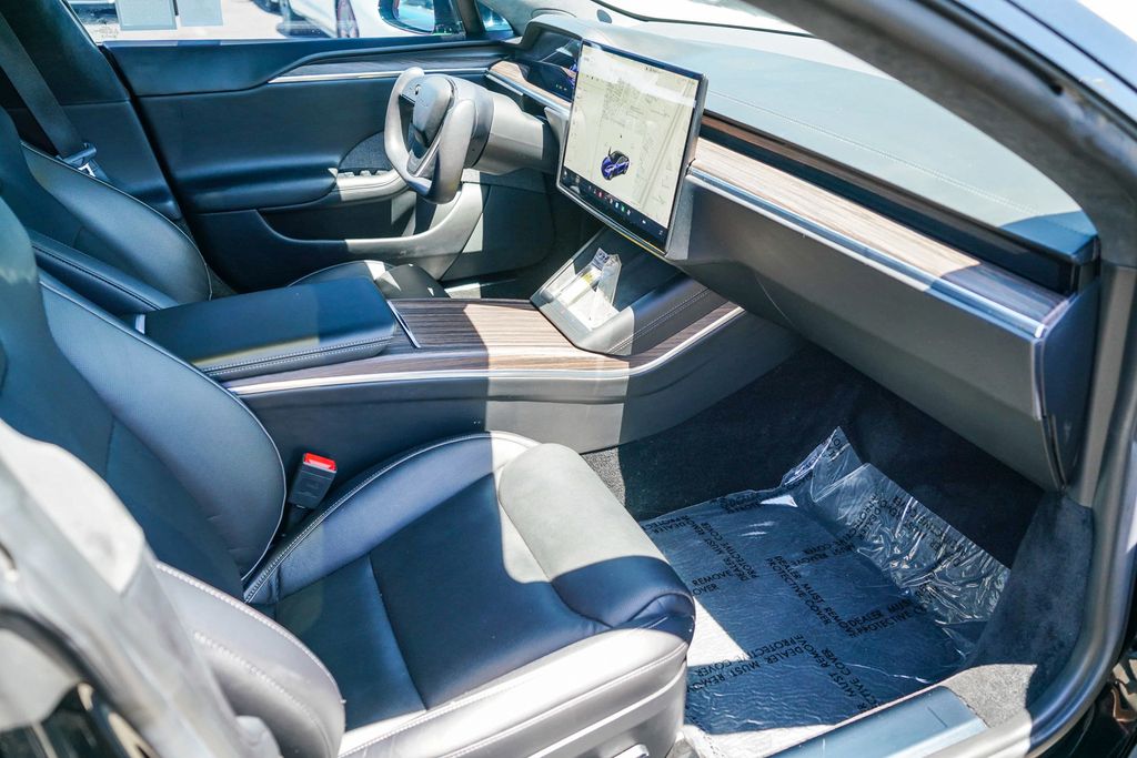 Thumbnail: 2021 Tesla Model S - 8