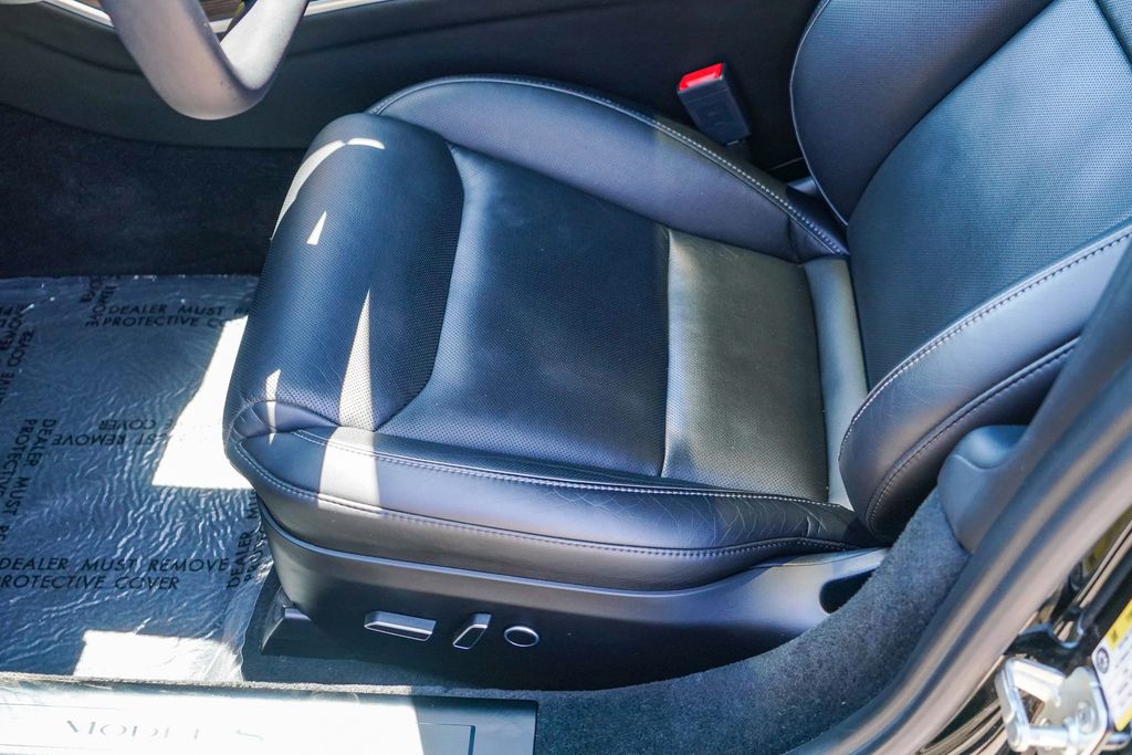 Thumbnail: 2021 Tesla Model S - 19