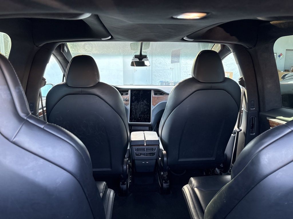 Thumbnail: 2021 Tesla Model X - 16