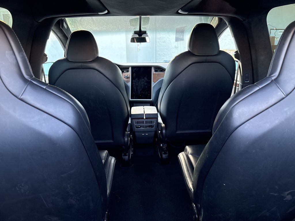 Thumbnail: 2021 Tesla Model X - 15