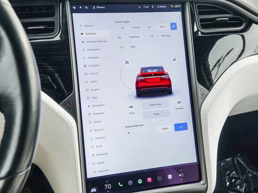 Thumbnail: 2021 Tesla Model X - 28