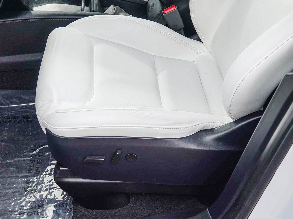 Thumbnail: 2021 Tesla Model X - 26