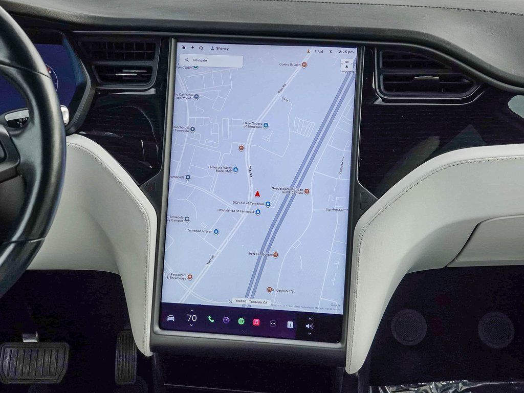 Thumbnail: 2021 Tesla Model X - 12