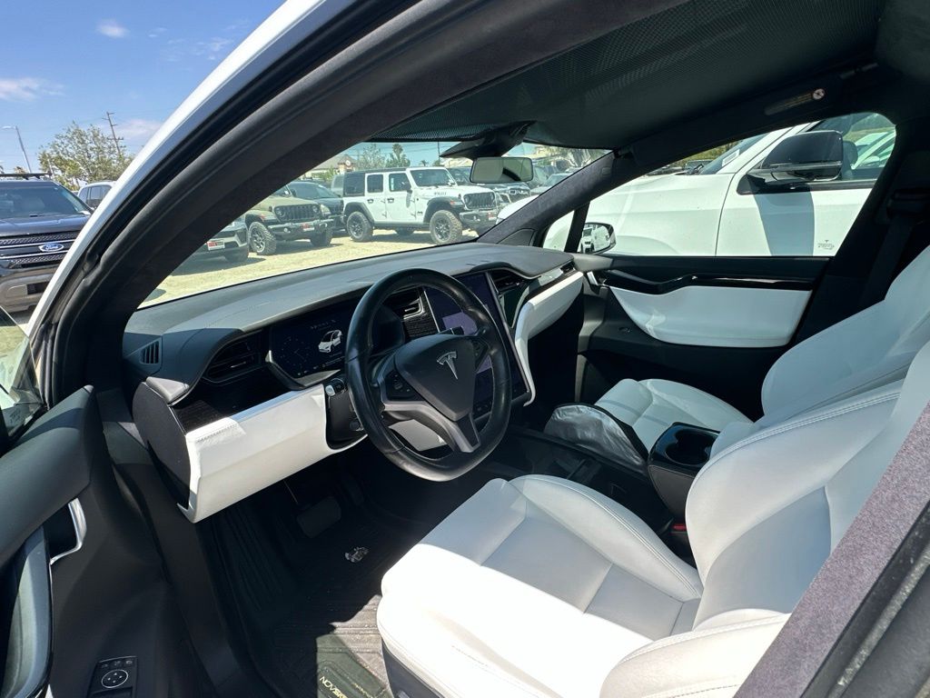 Thumbnail: 2020 Tesla Model X - 2