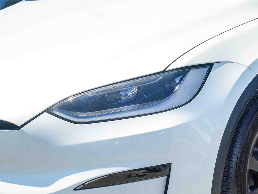 Thumbnail: 2023 Tesla Model X - 18
