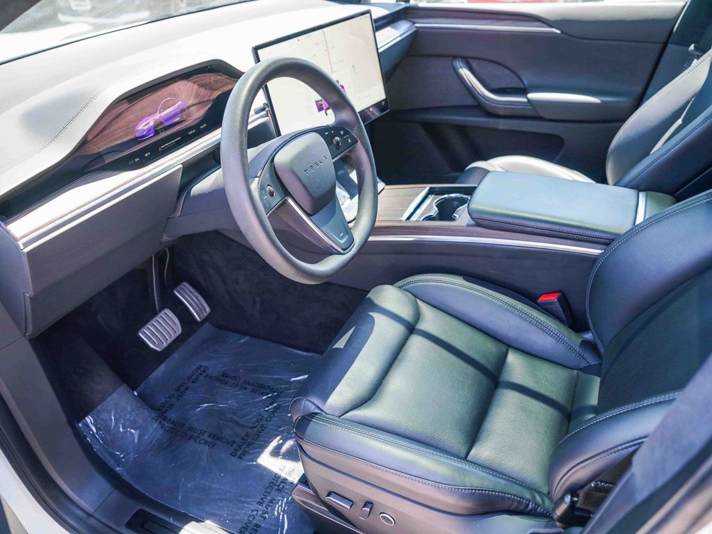 Thumbnail: 2023 Tesla Model X - 10