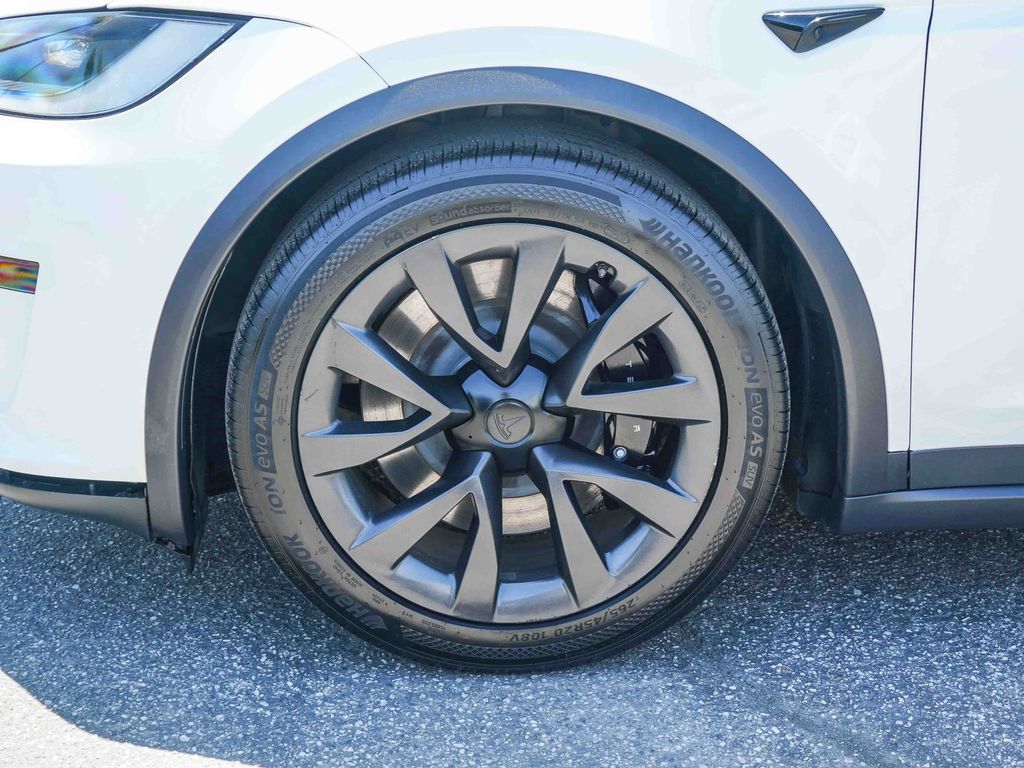 Thumbnail: 2023 Tesla Model X - 7
