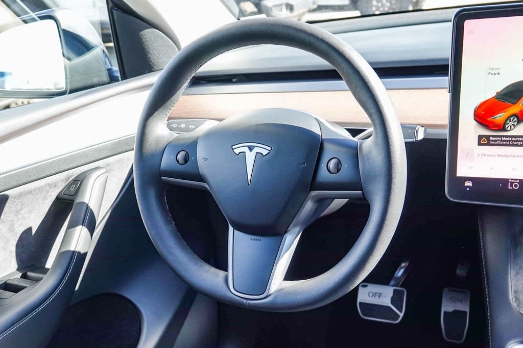 2023 Tesla Model Y Long Range 8