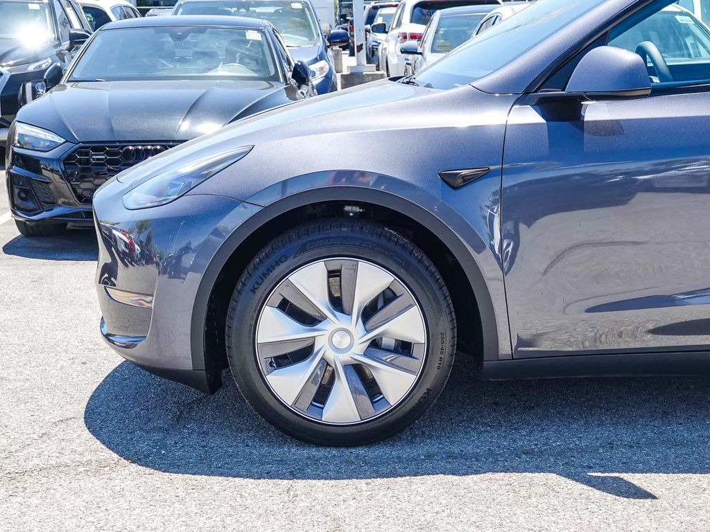 Thumbnail: 2023 Tesla Model Y - 7