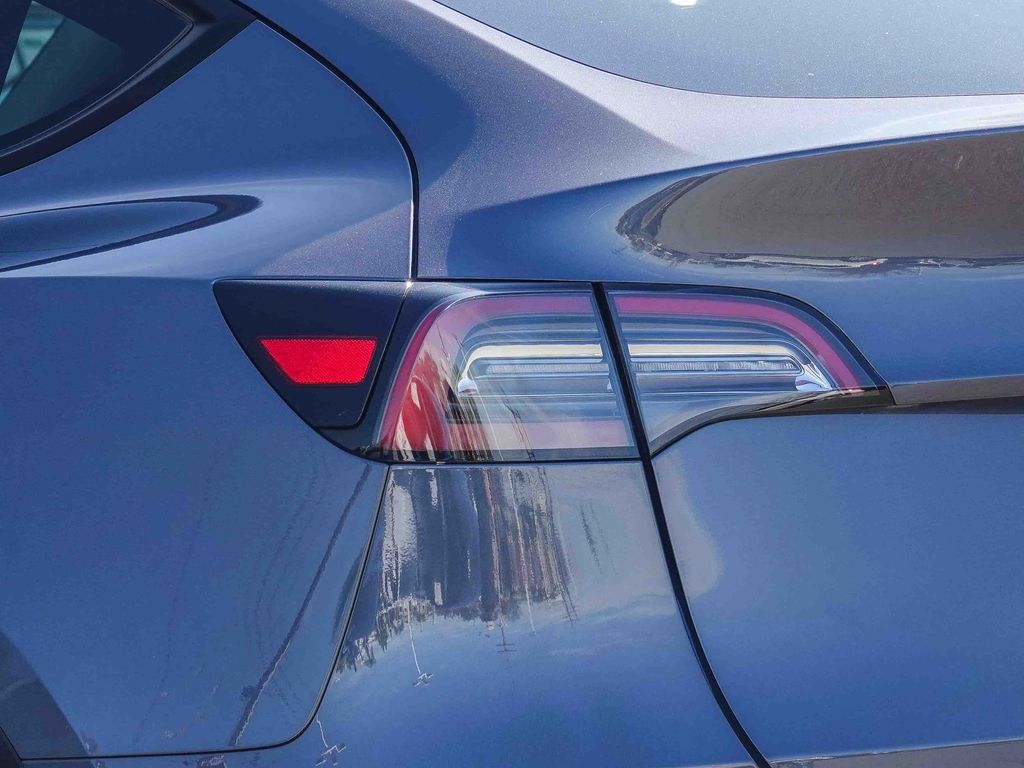 Thumbnail: 2023 Tesla Model Y - 17