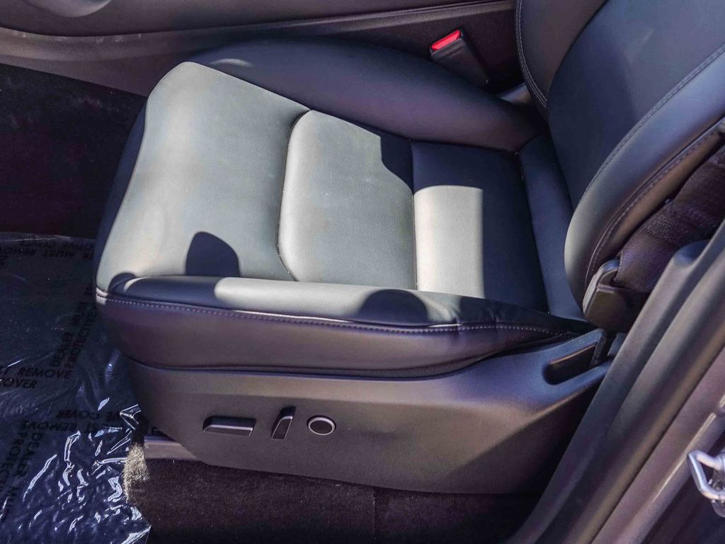 Thumbnail: 2023 Tesla Model Y - 21