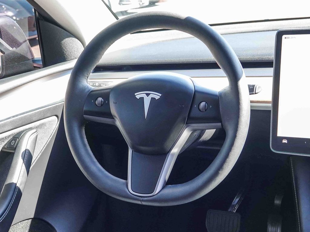Thumbnail: 2023 Tesla Model Y - 8