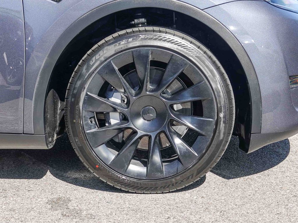 Thumbnail: 2023 Tesla Model Y - 18