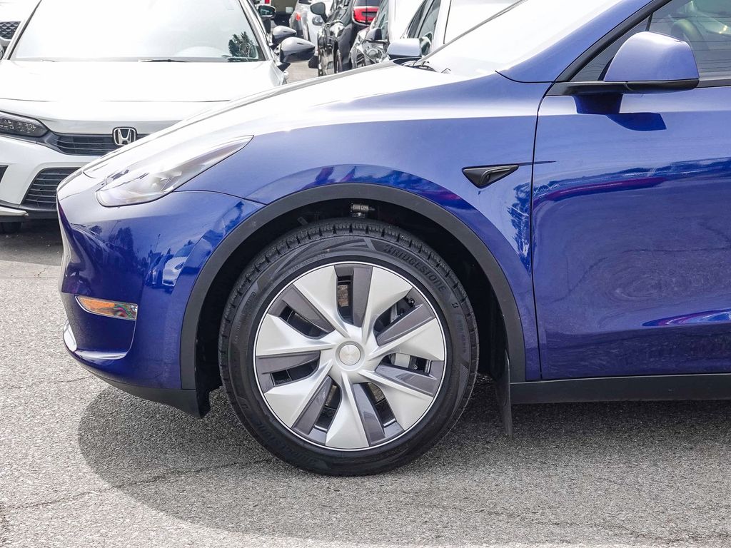 Thumbnail: 2024 Tesla Model Y - 7