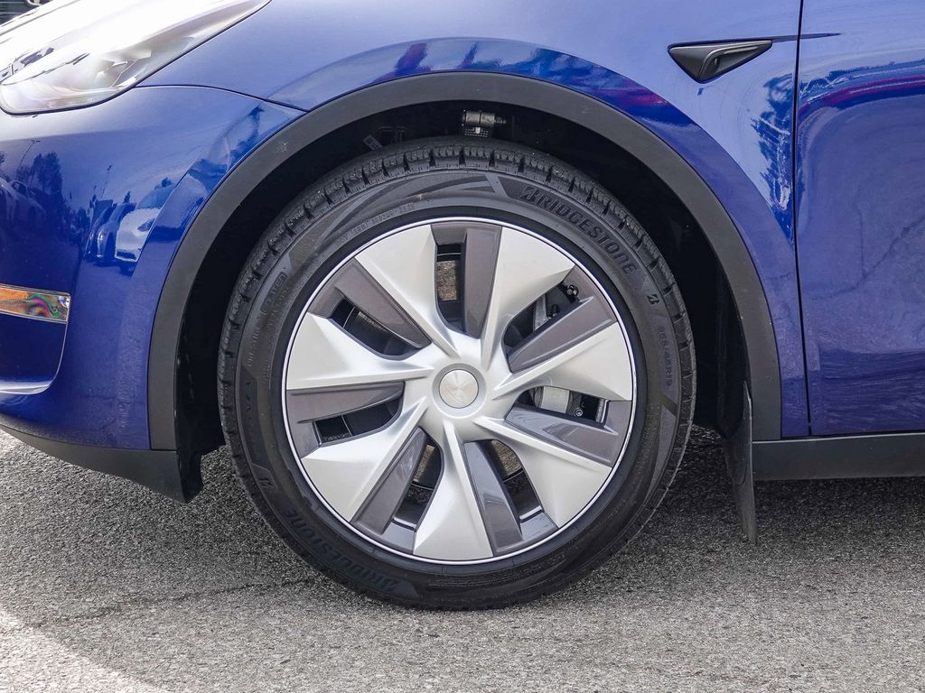 Thumbnail: 2024 Tesla Model Y - 19