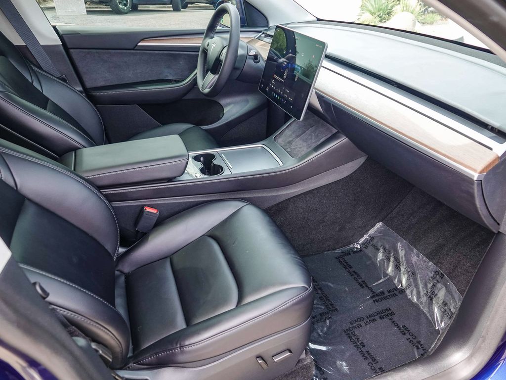 Thumbnail: 2024 Tesla Model Y - 9