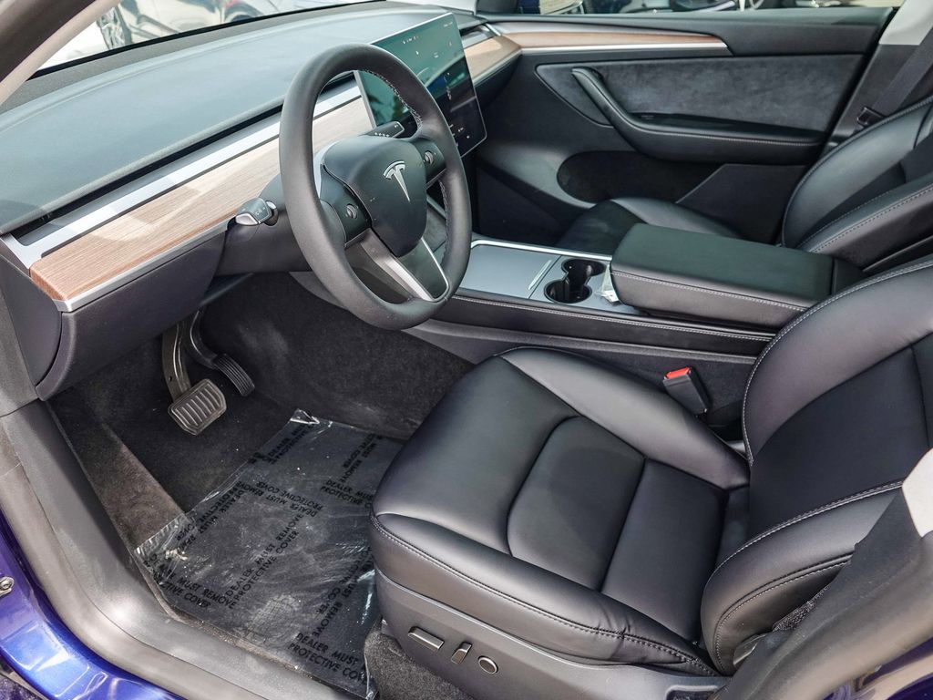 Thumbnail: 2024 Tesla Model Y - 10