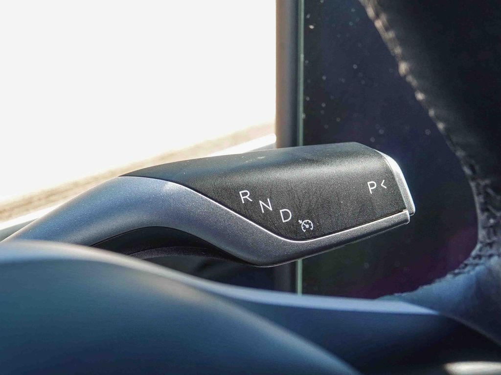 Thumbnail: 2023 Tesla Model Y - 19