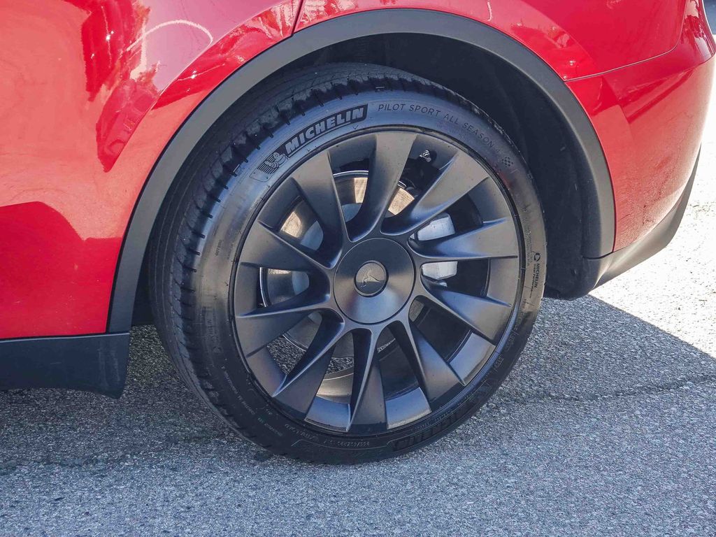 Thumbnail: 2023 Tesla Model Y - 18