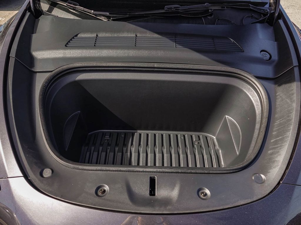 Thumbnail: 2024 Tesla Model Y - 27