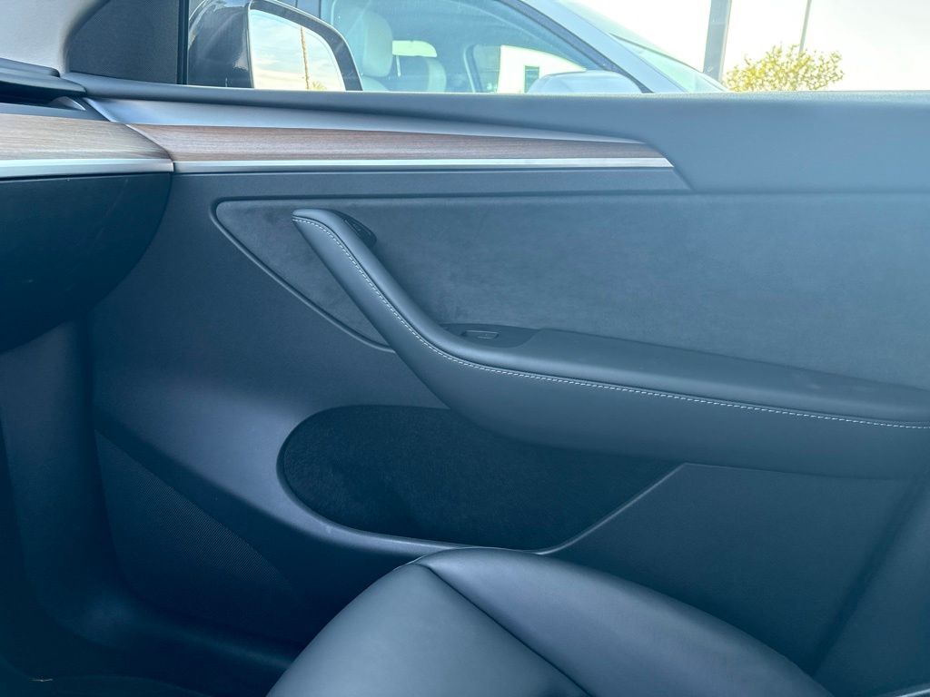 Thumbnail: 2024 Tesla Model Y - 11
