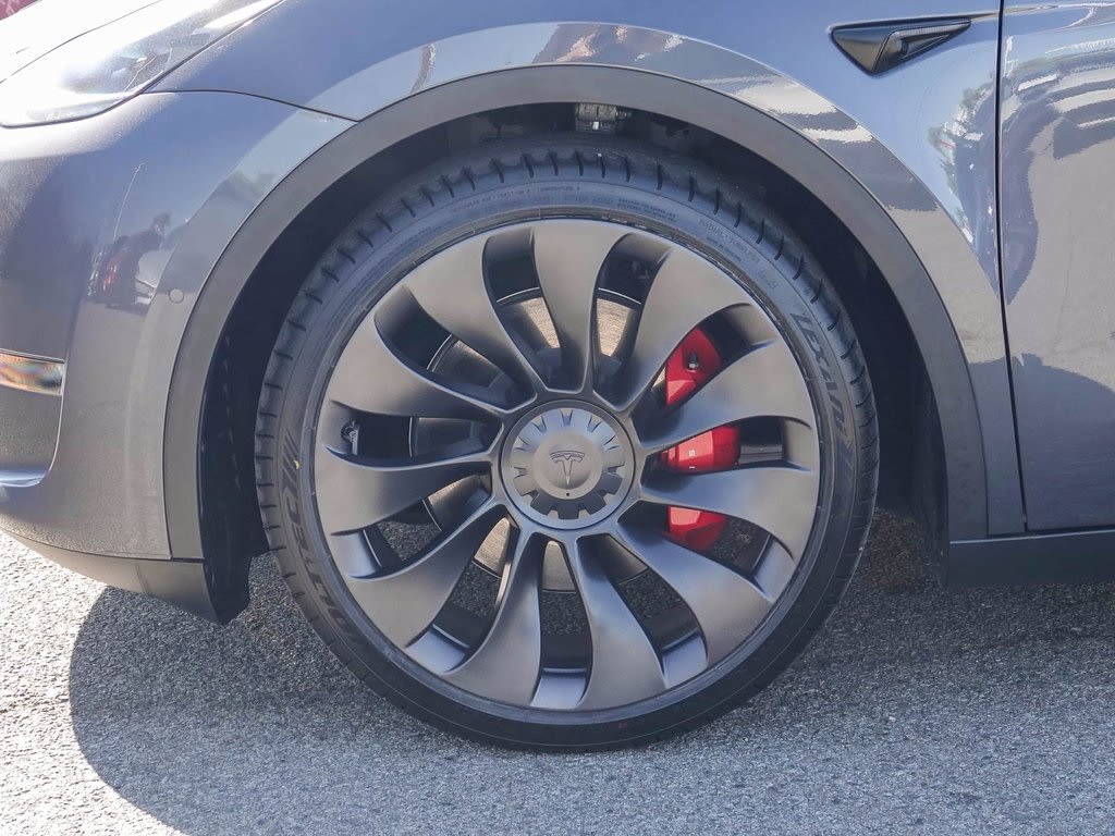 Thumbnail: 2022 Tesla Model Y - 18