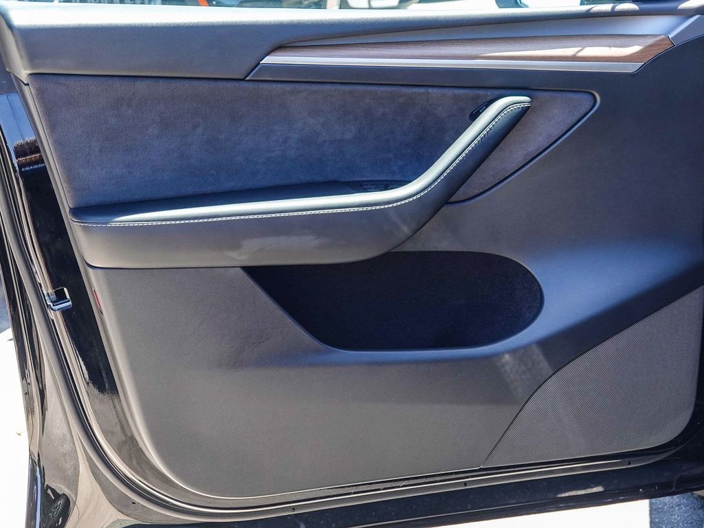Thumbnail: 2023 Tesla Model Y - 21