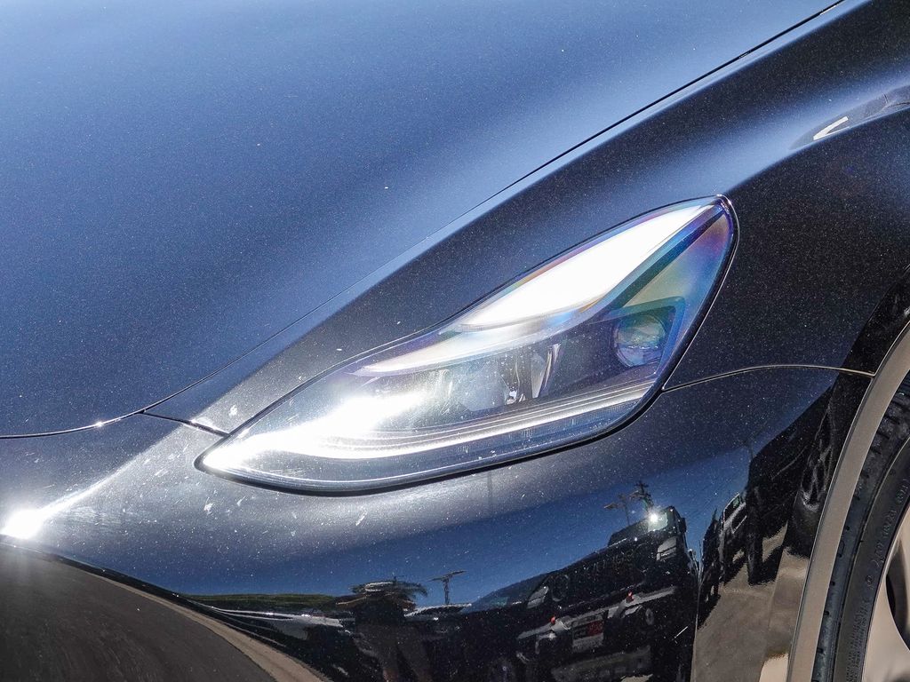 Thumbnail: 2023 Tesla Model Y - 19