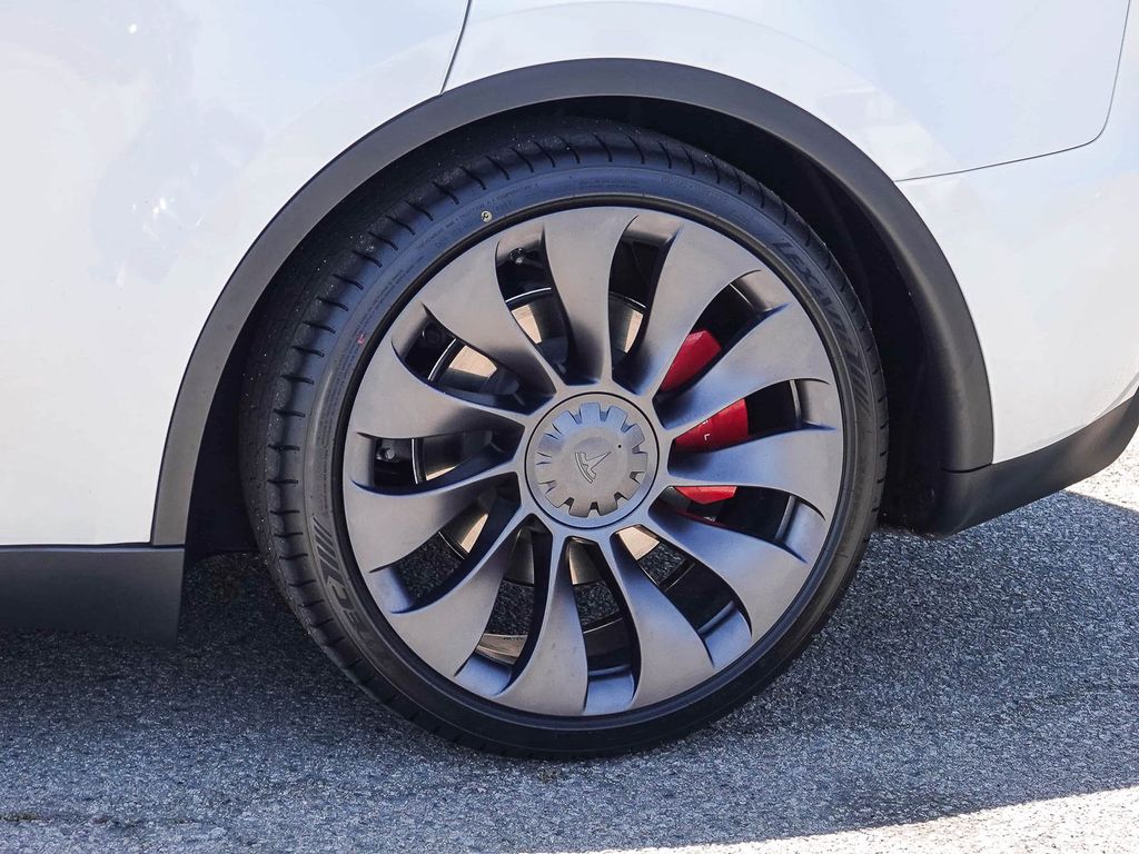 Thumbnail: 2024 Tesla Model Y - 18