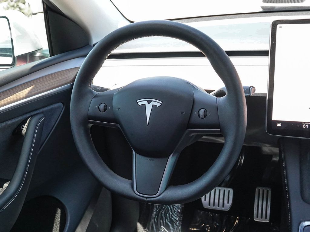 Thumbnail: 2024 Tesla Model Y - 6
