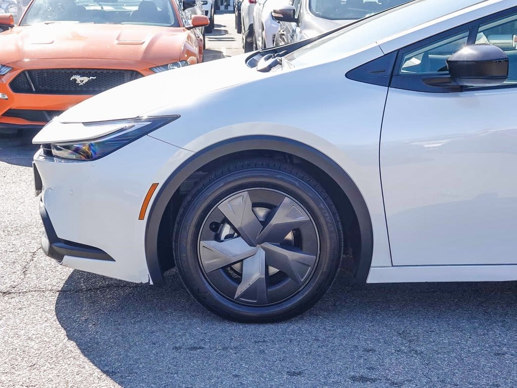 Thumbnail: 2023 Toyota Prius - 6