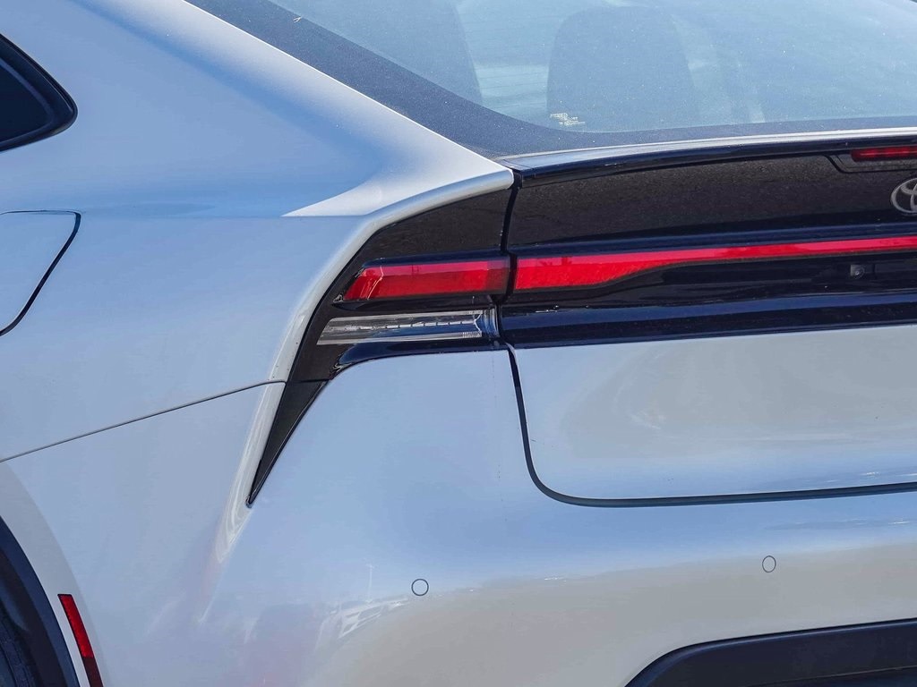 Thumbnail: 2023 Toyota Prius - 19