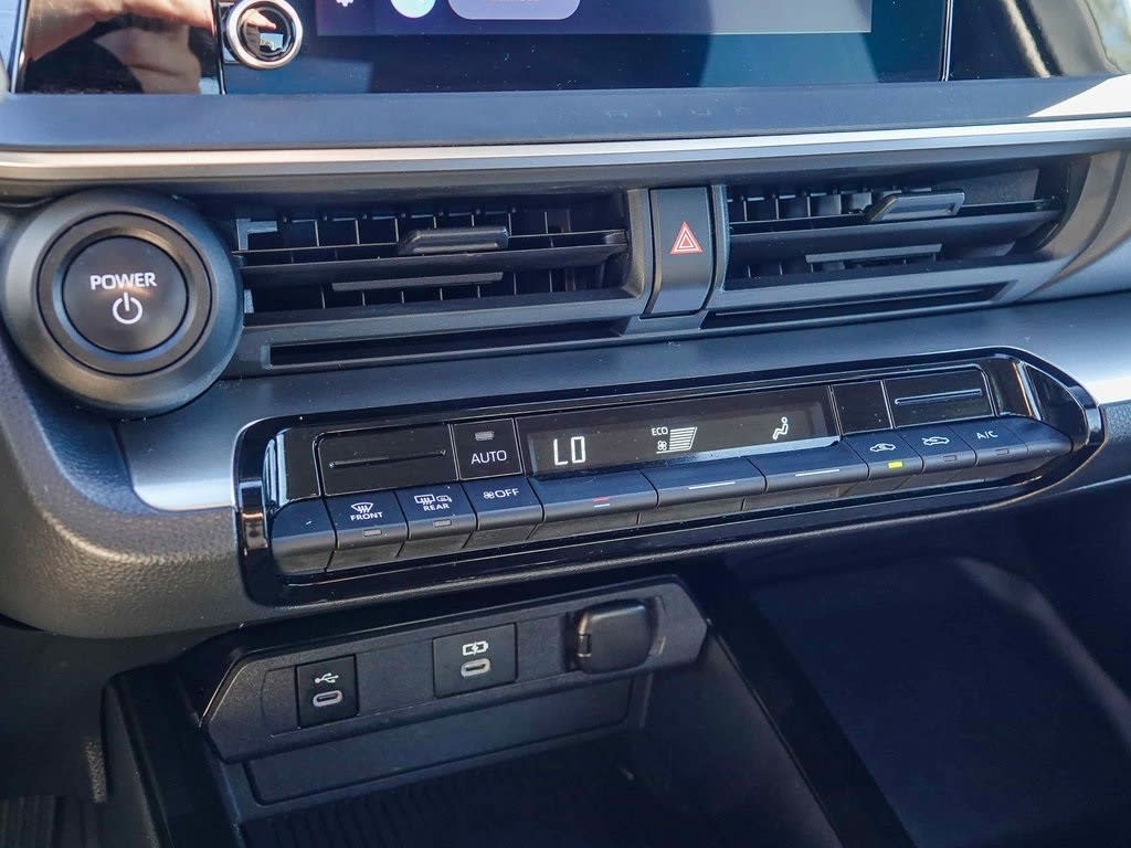 Thumbnail: 2023 Toyota Prius - 25