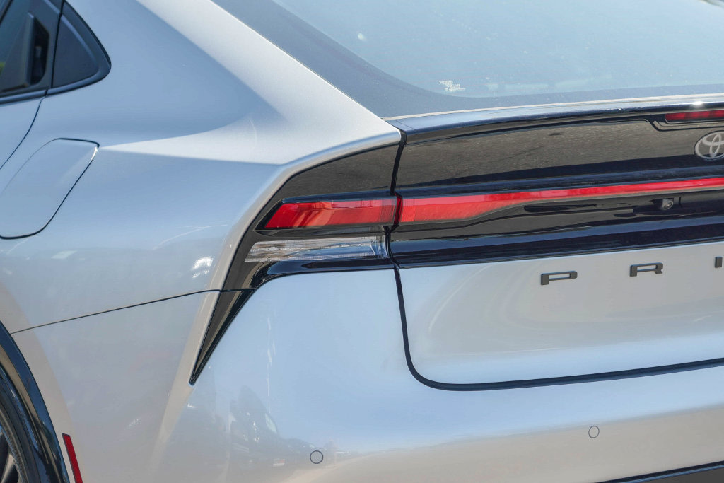 Thumbnail: 2026 Toyota Prius - 18