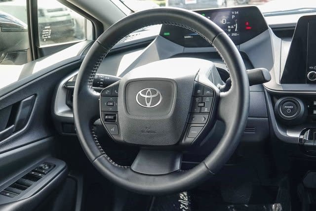 2024 Toyota Prius LE 8