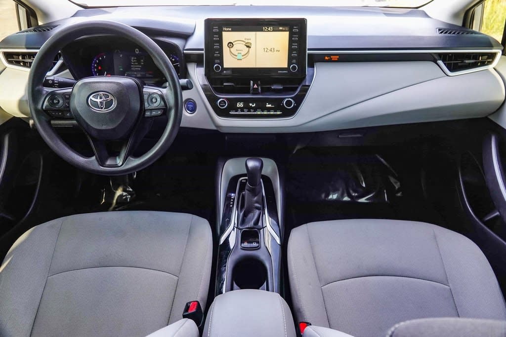 2021 Toyota Corolla LE 2