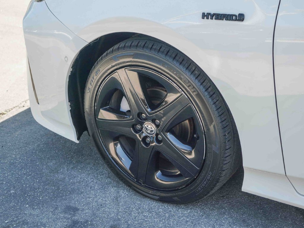 Thumbnail: 2022 Toyota Prius - 6