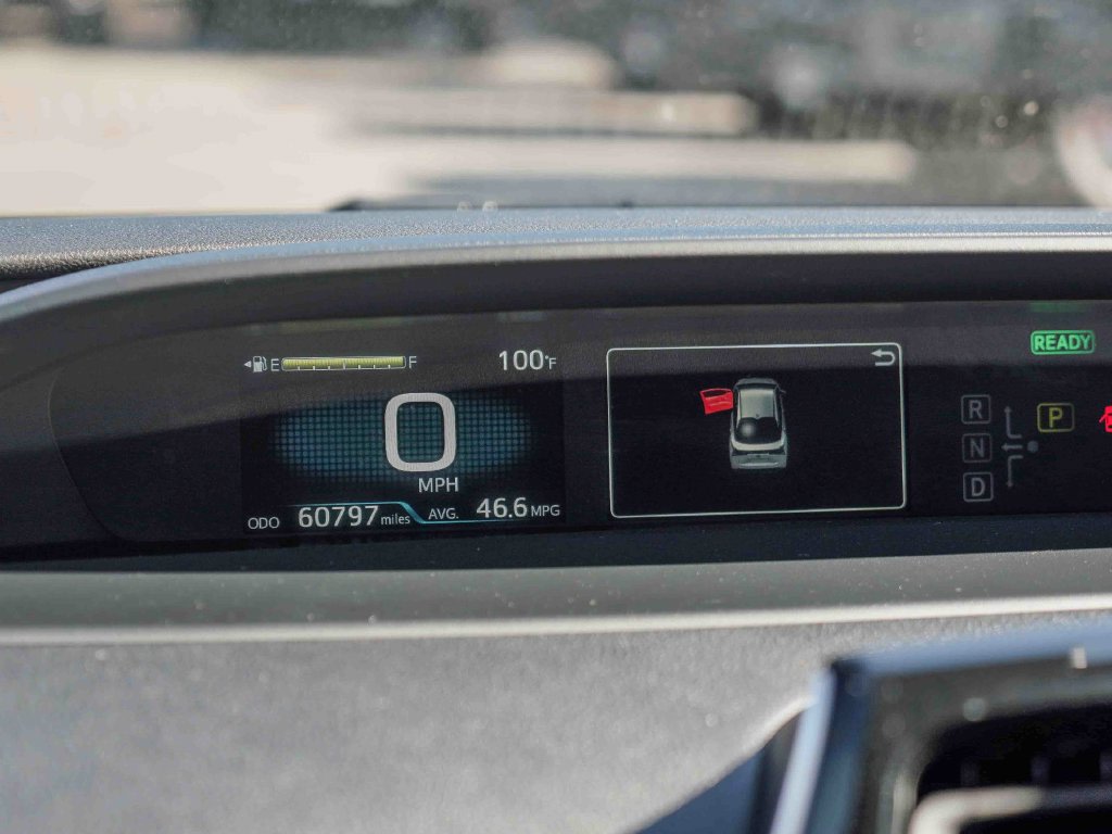 Thumbnail: 2022 Toyota Prius - 24