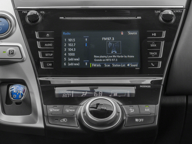Thumbnail: 2016 Toyota Prius v - 9