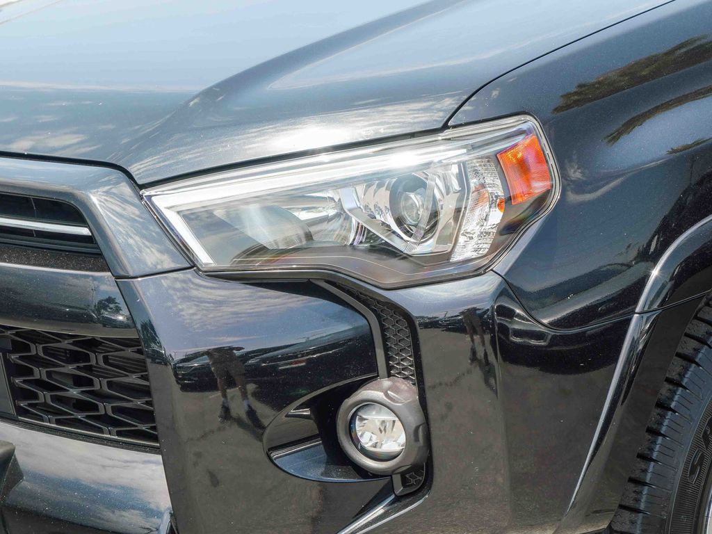 Thumbnail: 2023 Toyota 4Runner - 20