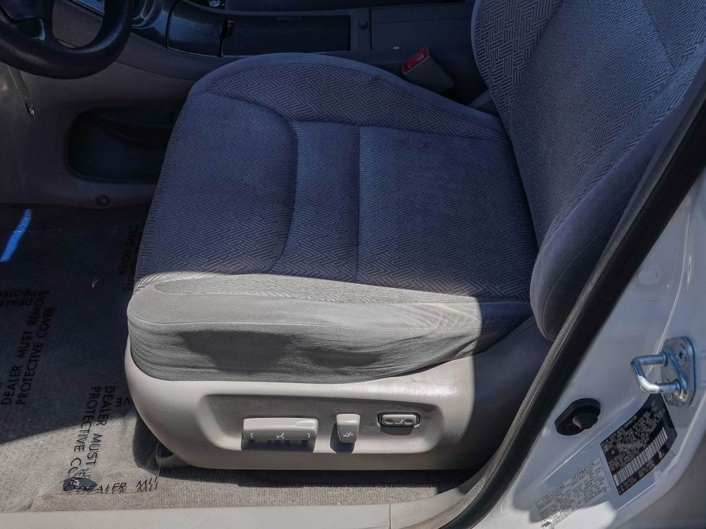 Thumbnail: 2003 Toyota Highlander - 24
