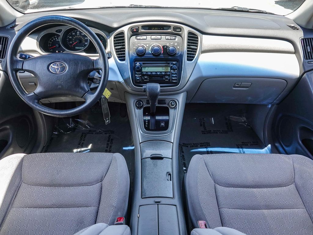 Thumbnail: 2003 Toyota Highlander - 2