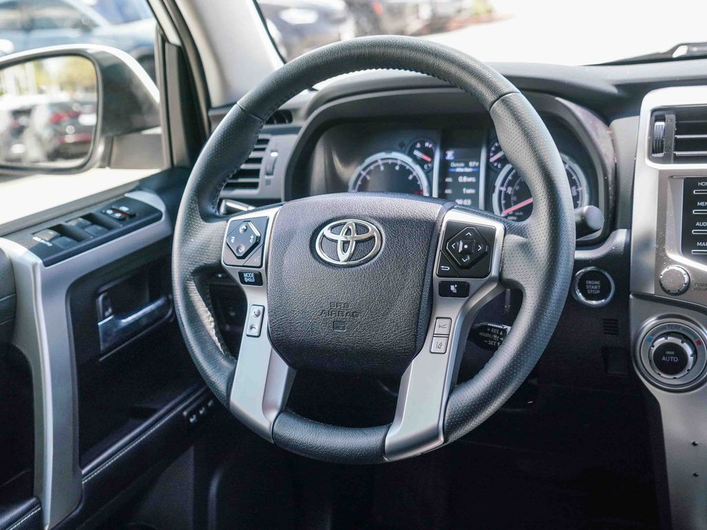 Thumbnail: 2021 Toyota 4Runner - 8