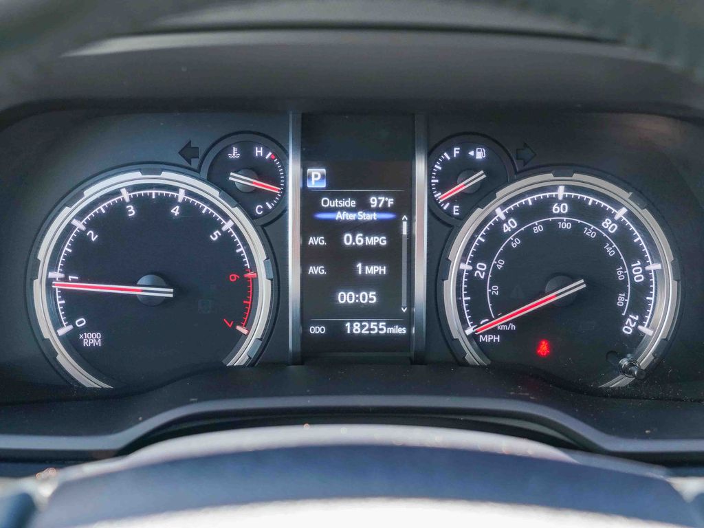 Thumbnail: 2021 Toyota 4Runner - 14