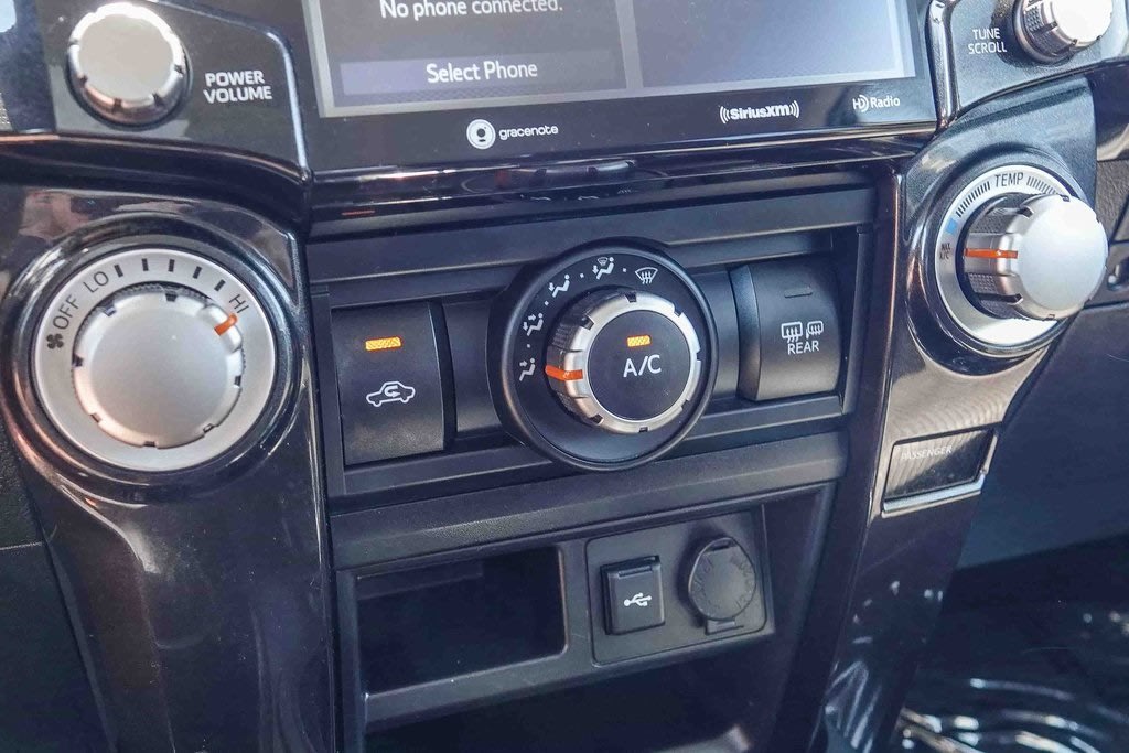 Thumbnail: 2024 Toyota 4Runner - 25