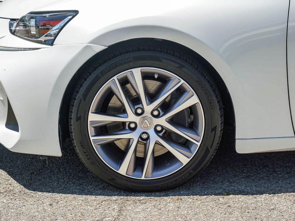Thumbnail: 2019 Lexus IS - 20