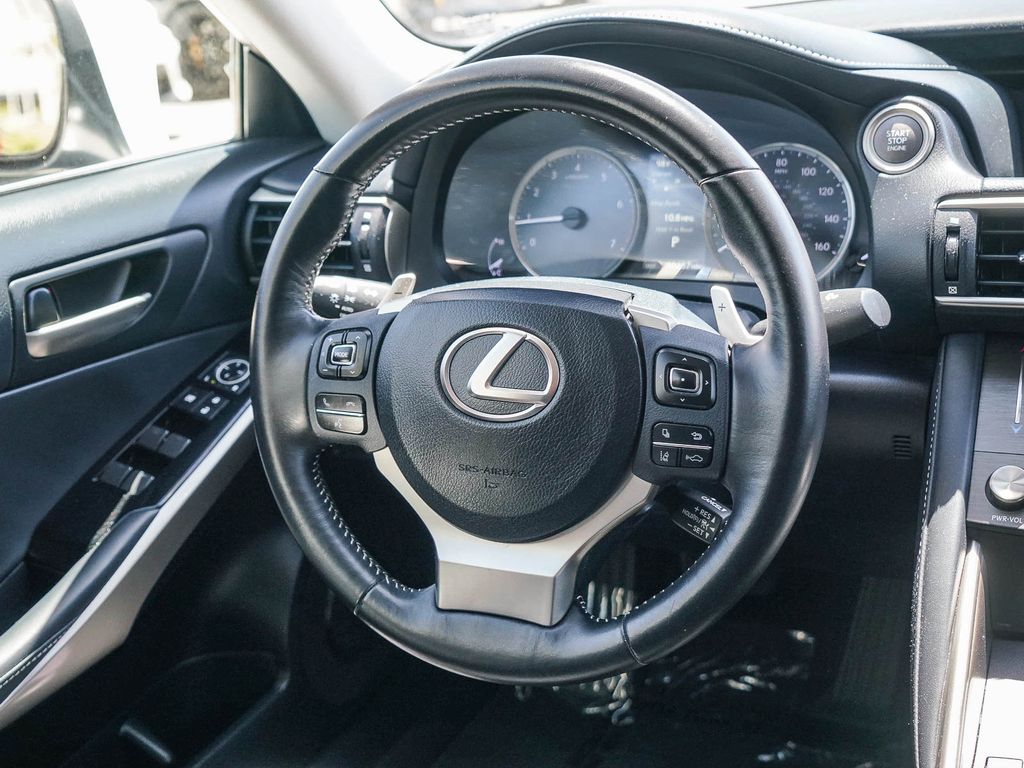 Thumbnail: 2019 Lexus IS - 8